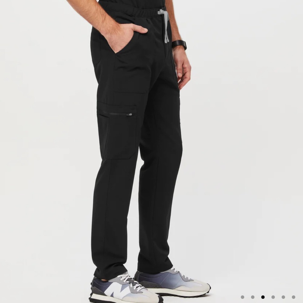 NWT. FIGS Slim Cairo Cargo Scrub Pants